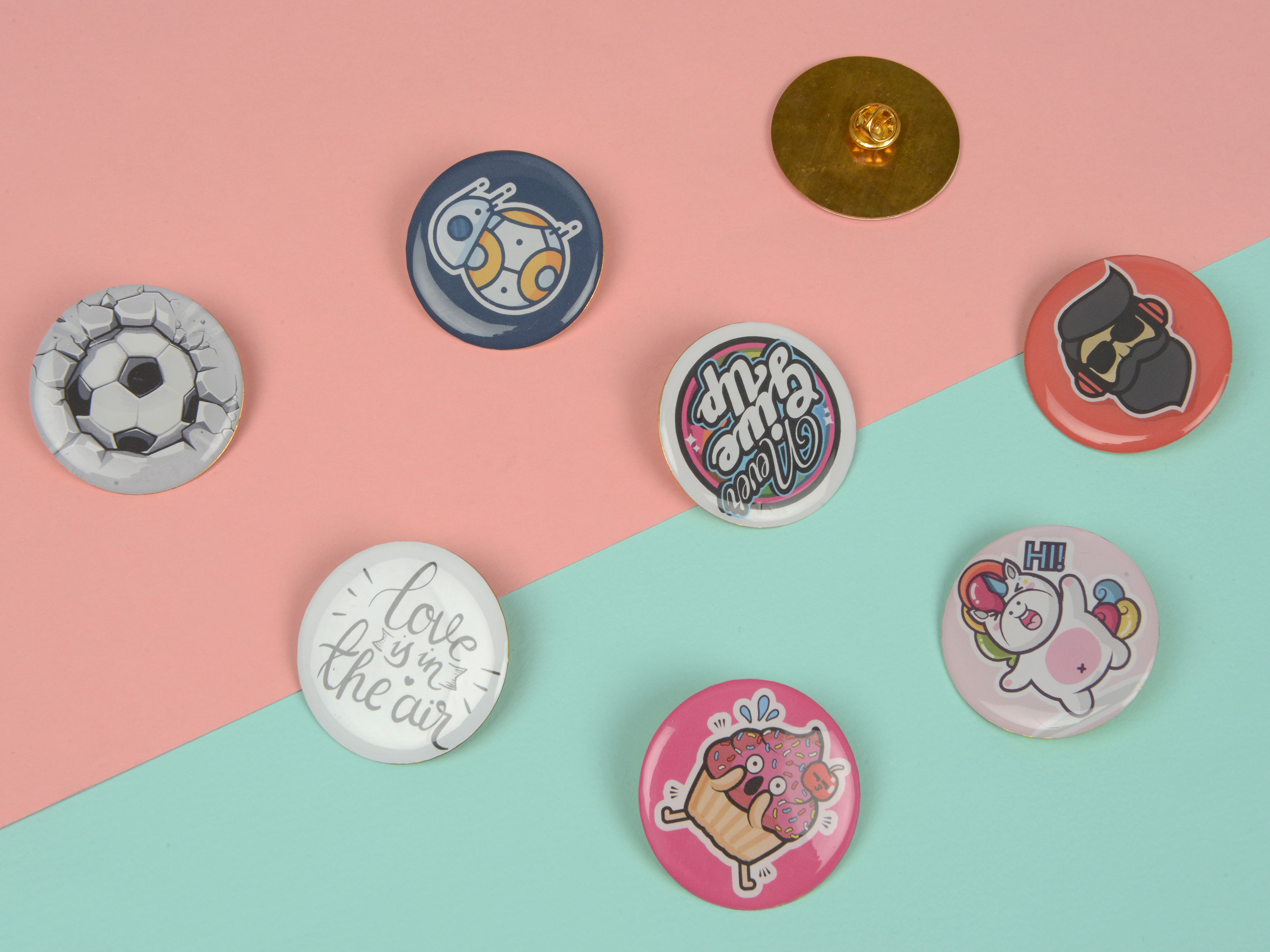 Значки, бейджи, брелоки